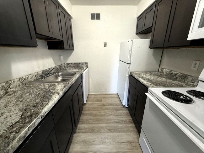 5814 E Liberty Blvd in Pittsburgh, PA - Building Photo - Building Photo