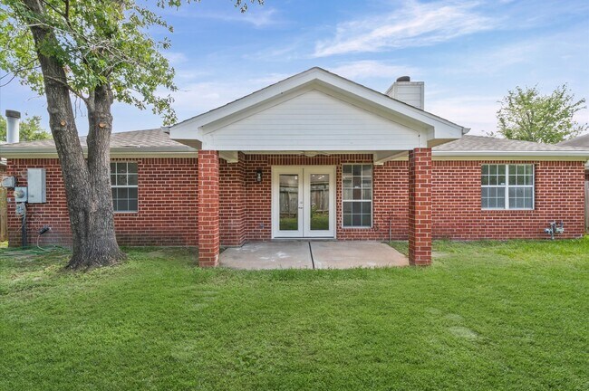 1511 Leadenhall Cir in Channelview, TX - Foto de edificio - Building Photo