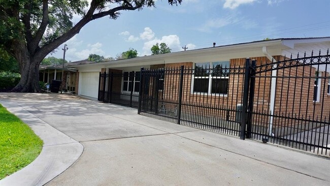 property at 902 Hidden Valley Dr