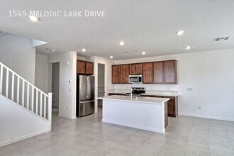 1545 Melodic Lark Dr in Las Vegas, NV - Building Photo - Building Photo