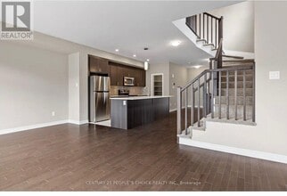 32 Atop Ln in Ottawa, ON - Building Photo - Building Photo