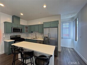 1737 Magnolia Ave in Los Angeles, CA - Building Photo - Building Photo