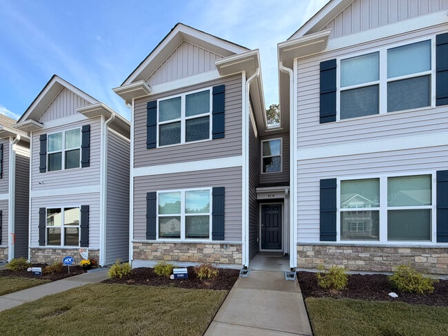 8534 Beckett Chase Way in Raleigh, NC - Foto de edificio - Building Photo