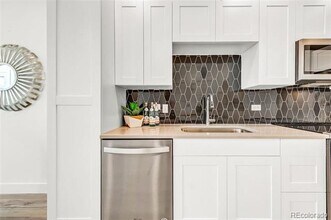 2899 W 52nd Ave-Unit -206 in Denver, CO - Foto de edificio - Building Photo