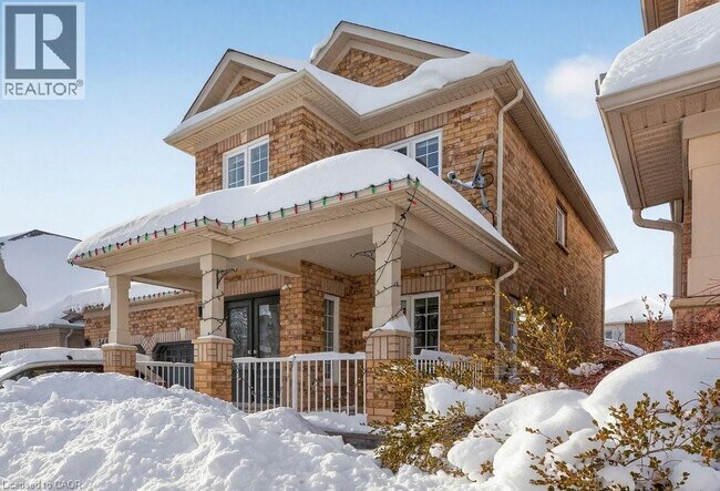 5463 Blue Spruce Ave in Burlington, ON - Building Photo - Building Photo