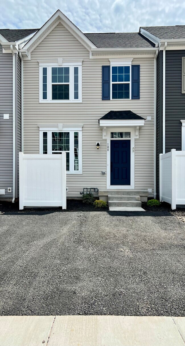 108 Chase Ln in Gilbertsville, PA - Building Photo - Building Photo