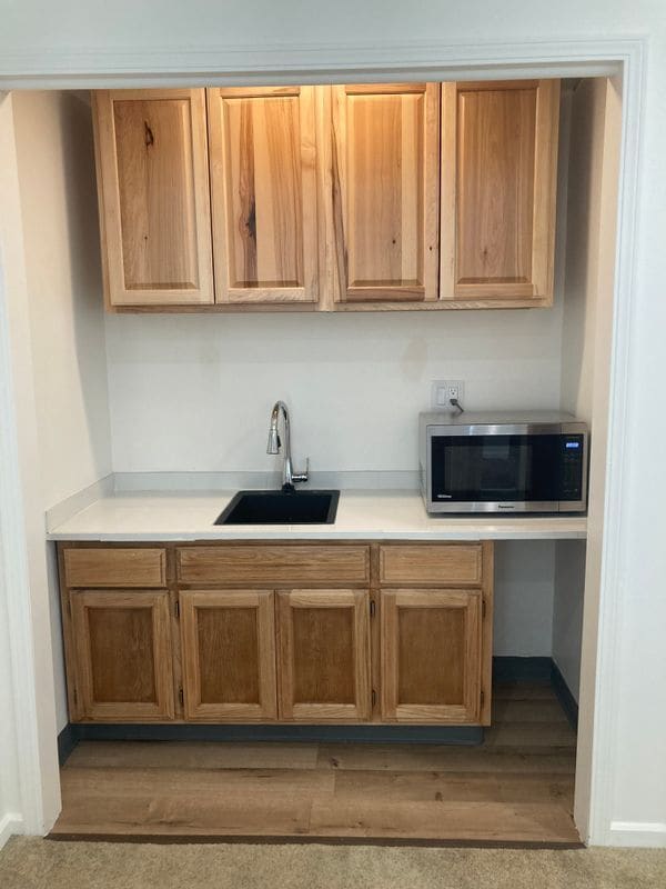 7735 Isabel Dr in Cotati, CA - Foto de edificio - Building Photo