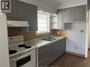 16 Main St W in Kingsville, ON - Building Photo - Building Photo