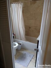 1193 Commonwealth Ave in Boston, MA - Foto de edificio - Building Photo