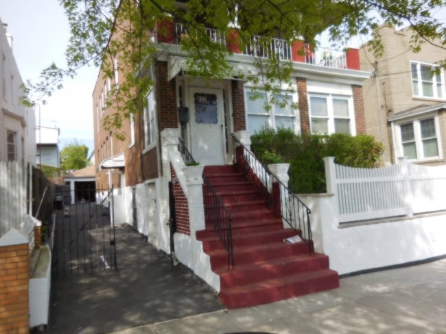835 E 231st St in Bronx, NY - Building Photo - Building Photo