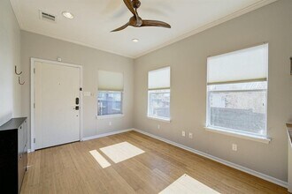 1194 Coleto St in Austin, TX - Building Photo - Building Photo