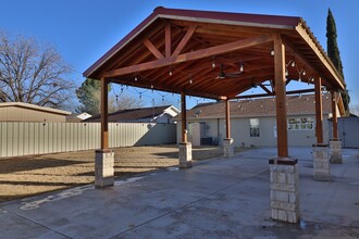 1206 Smith St in Odessa, TX - Building Photo - Building Photo