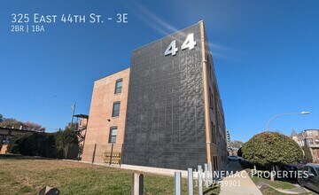 325 E 44th St in Chicago, IL - Foto de edificio - Building Photo