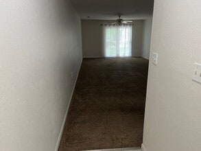 713 Broadmeadow Rd, Unit 103 in Rantoul, IL - Building Photo - Building Photo