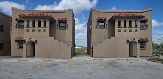 302 Western Dr in Del Rio, TX - Foto de edificio - Building Photo