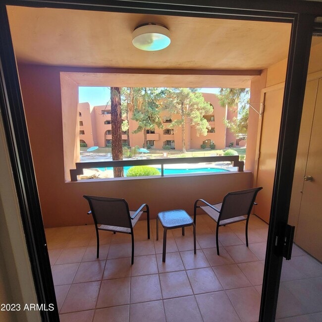 property at 12222 N Paradise Vlg Pkwy S