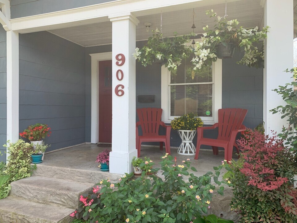 906 E 24th St in Houston, TX - Building Photo