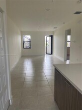 8005 NW 104th Ave in Doral, FL - Building Photo - Building Photo
