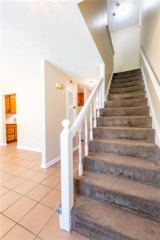 2048 Laboon Cir in Atlanta, GA - Building Photo - Building Photo