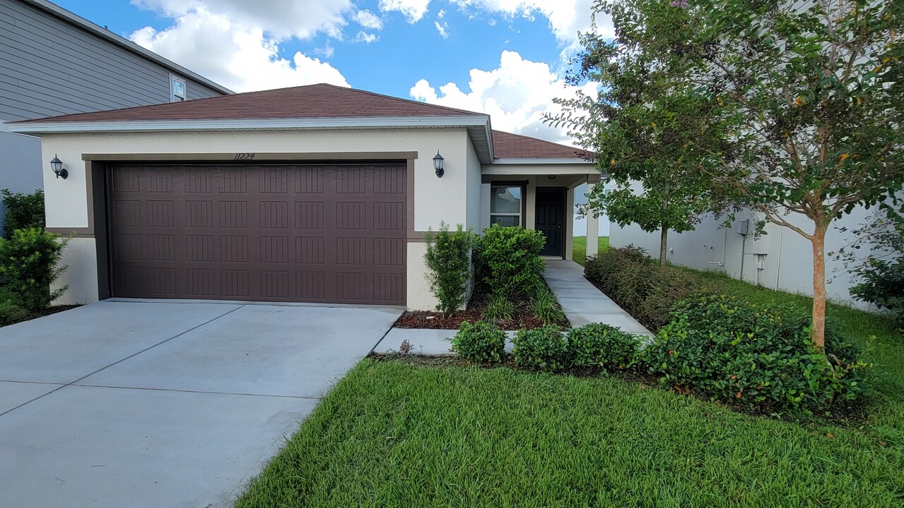 11224 Gold Compass St in Gibsonton, FL - Building Photo