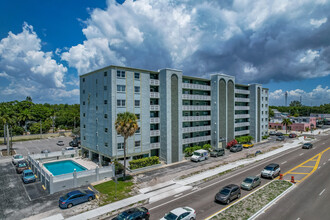 Park Central Towers in St. Petersburg, FL - Building Photo - Building Photo