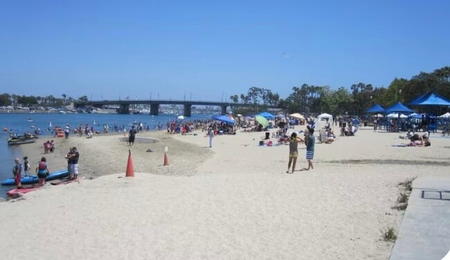 34 Nieto Ave, Unit Apt 7 in Long Beach, CA - Building Photo - Building Photo