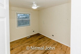 30 Monterey Dr in Vernon Hills, IL - Building Photo - Building Photo