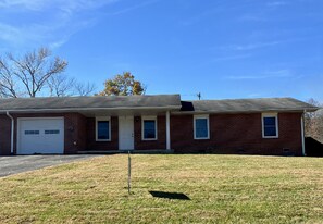 50 Brookside Dr in Hendersonville, NC - Building Photo