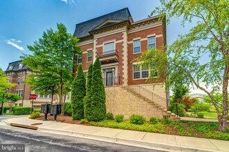 510 Overlook Park Dr in Oxon Hill, MD - Building Photo - Building Photo