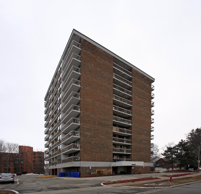 Maple Avenue in Brampton, ON - Building Photo - Building Photo