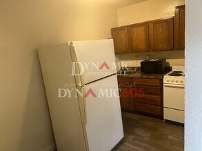 910 W 10th St in Sioux Falls, SD - Building Photo - Building Photo