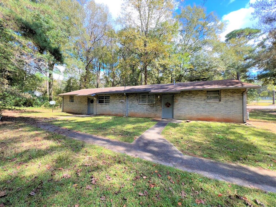 170 Alexander St in Hiram, GA - Building Photo