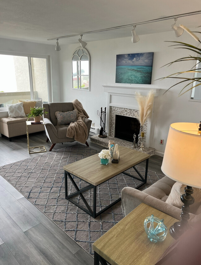 5009 Palmetto Ave, Unit 28 in Pacifica, CA - Building Photo - Building Photo