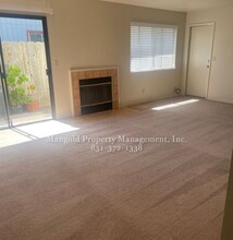 1073 Pinnacles Ave in Greenfield, CA - Foto de edificio - Building Photo