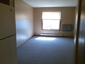 711 1st St NE, Unit 6