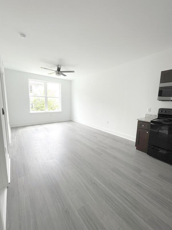 6036 Market St photo'