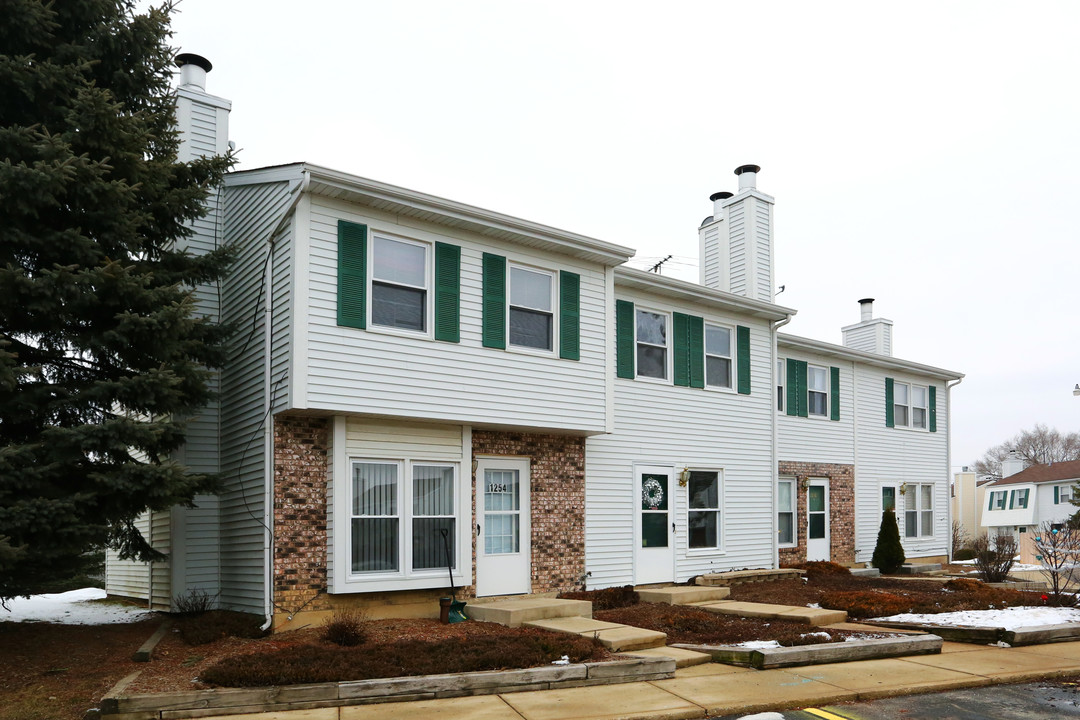 Colonia del Sol in Aurora, IL - Foto de edificio