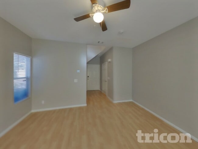 1445 Little Spring Ct in Las Vegas, NV - Foto de edificio - Building Photo