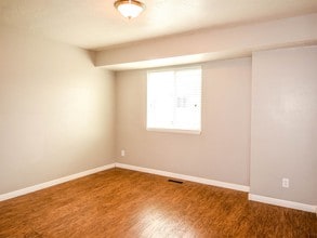 538 W 1595 N in Logan, UT - Foto de edificio - Building Photo