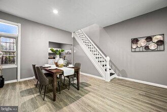 2427 N Hollywood St in Philadelphia, PA - Building Photo - Building Photo