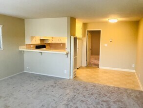 1360 Jefferson St in Santa Clara, CA - Building Photo - Interior Photo