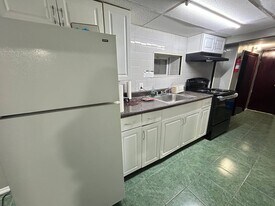 1863 Wallace Ave in Bronx, NY - Building Photo