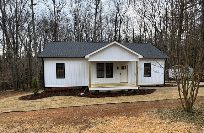 312 Lafrance Rd in Anderson, SC - Foto de edificio - Building Photo