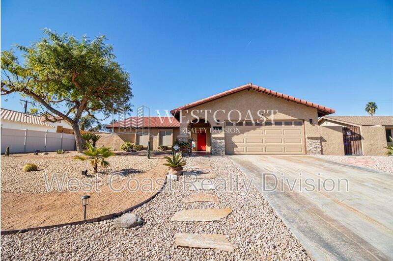 41685 Lima Hall Rd in Bermuda Dunes, CA - Building Photo