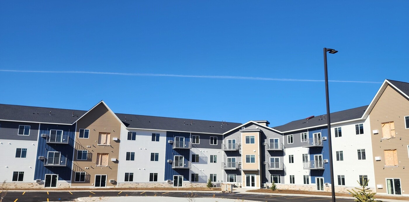 South Point Apartments in New York Mills, MN - Foto de edificio