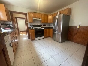 178 Calumet St, Unit 1 in Boston, MA - Building Photo - Building Photo