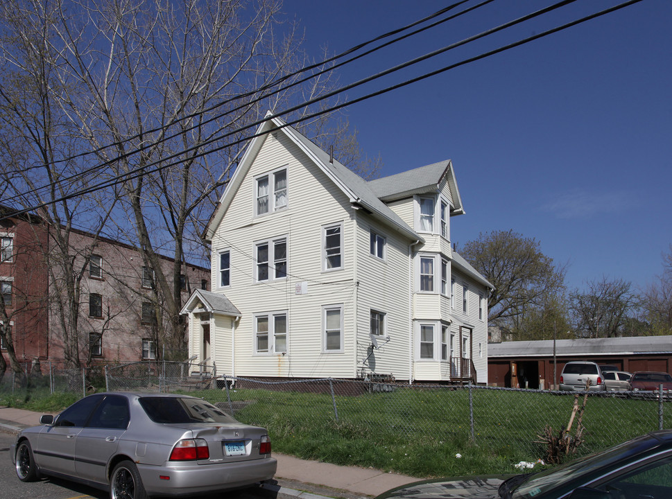 110-112 Brook St in Hartford, CT - Foto de edificio