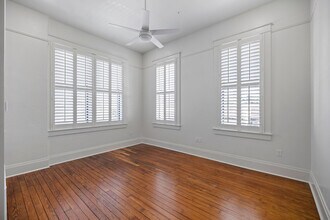 223 E Thomas St, Unit #2 in Hammond, LA - Foto de edificio - Building Photo