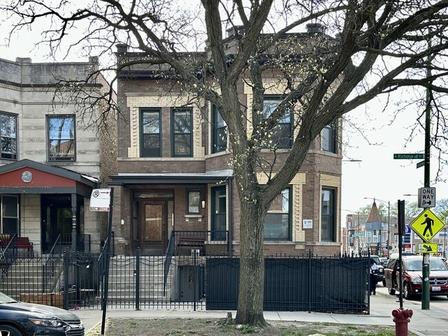 property at 2758 N Richmond St