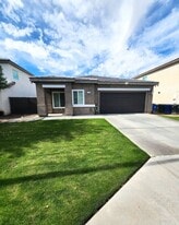 2609 Sandstone St in Imperial, CA - Building Photo